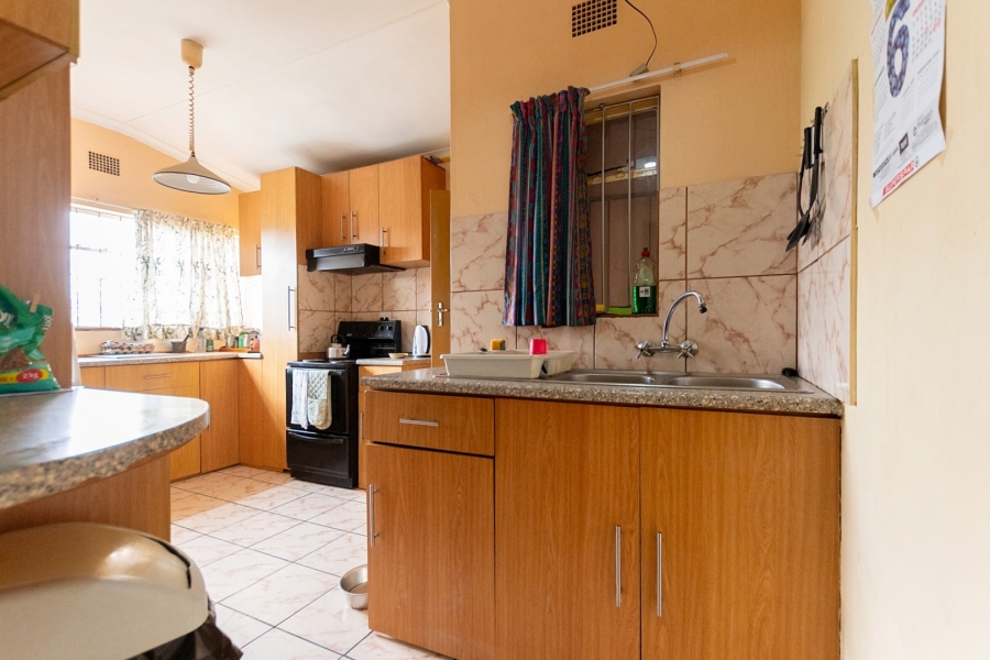 6 Bedroom Property for Sale in Laaiplek Western Cape